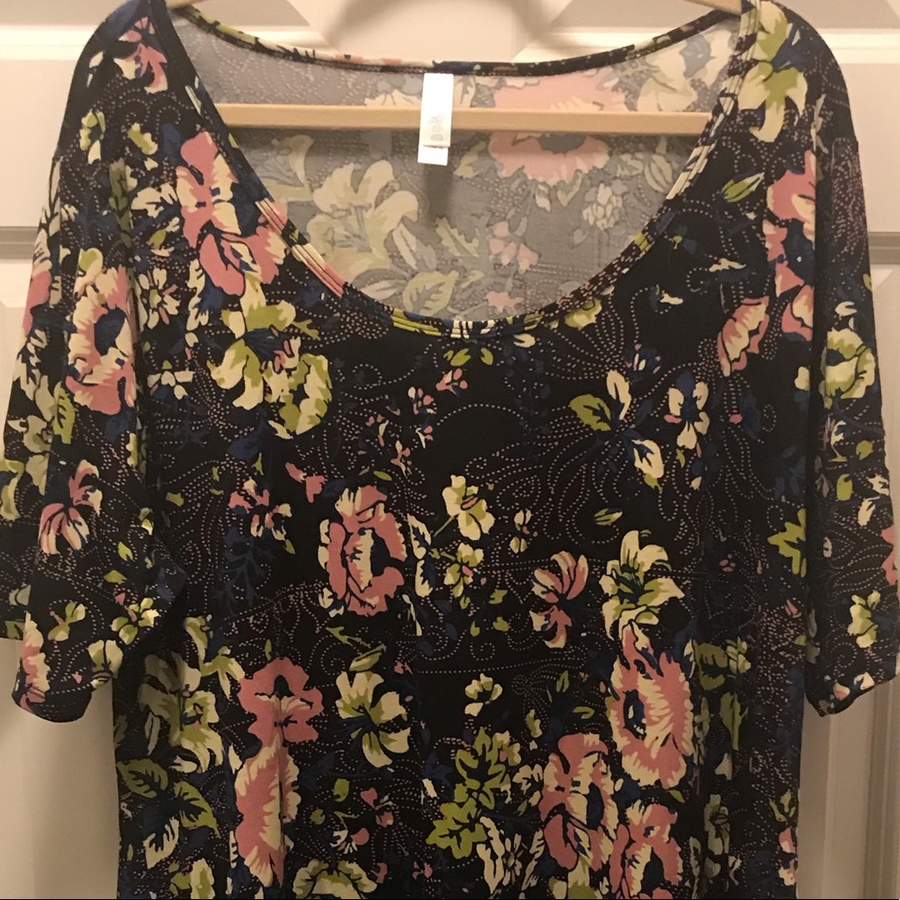 Navy floral lularoe classic T